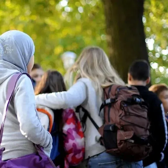 奥地利再次立法：14岁以下女孩禁戴头巾上学