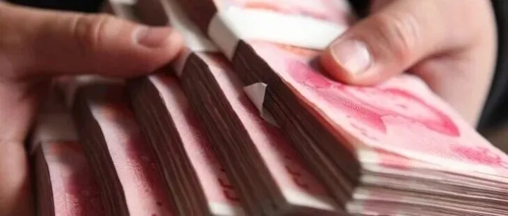 中<em>超</em>国内<em>球员</em>年薪500万封顶