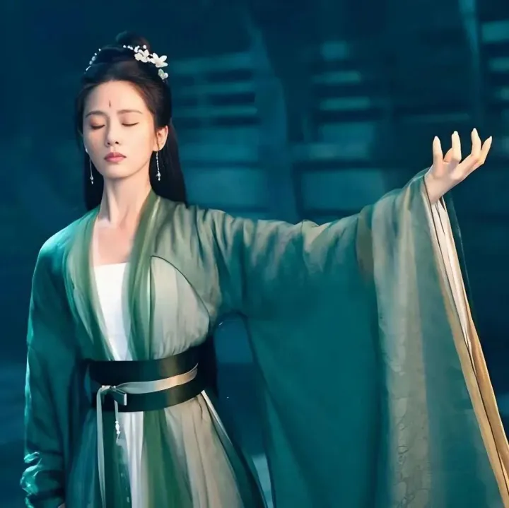 爱奇<em>艺</em>颁奖乌龙，深夜道歉有点凉