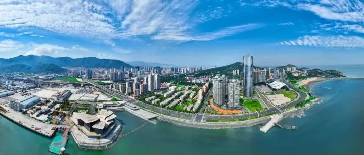 江苏“十三太保”显示产业巡礼·连云港 | 以硅为基，连云港的 “显示产业” 进阶路