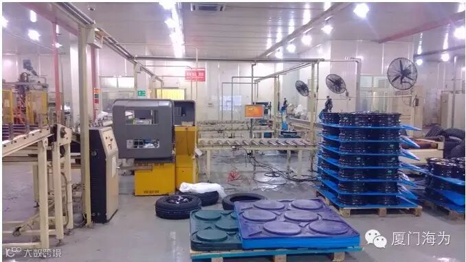 图1 手动车轮装配输送线.jpg