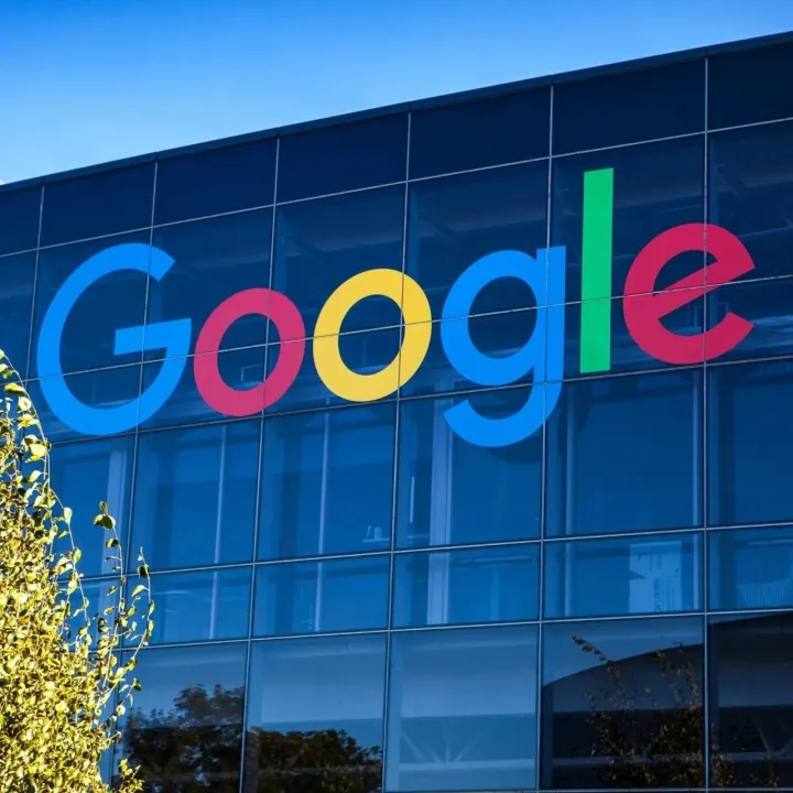 OpenAI正面迎战Gemini，袭发布5.2大模型，AI巨头争霸进入白热化！