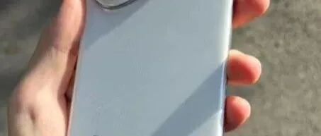 Mate 80 <em>Pro</em>：鸿蒙 6！