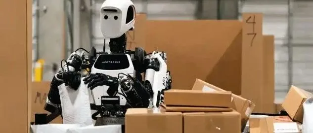 人形机器人会干活的更值钱？