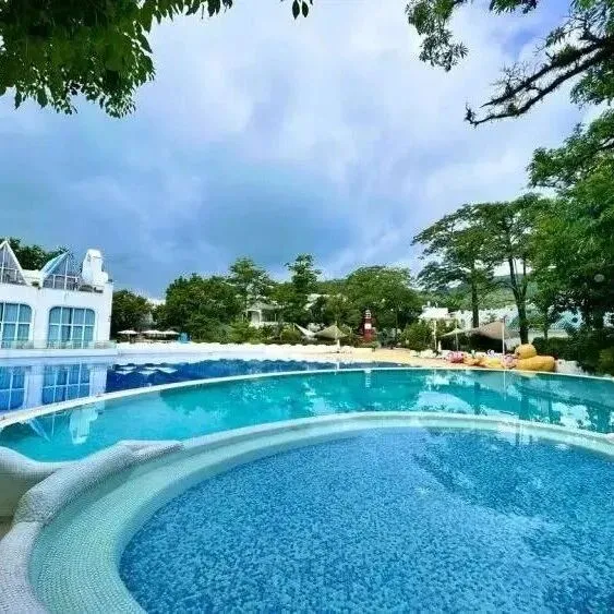 【广州·从化圣托利温泉庄园】全年zui低价！699元抢高级泡池房+私家泡池+自助早餐+豪华自助晚餐+公共温泉+大泳池、水上乐园!