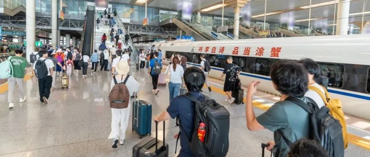 中国人对美食的执念已经“卷”<em>到</em><em>高</em><em>铁</em>上了