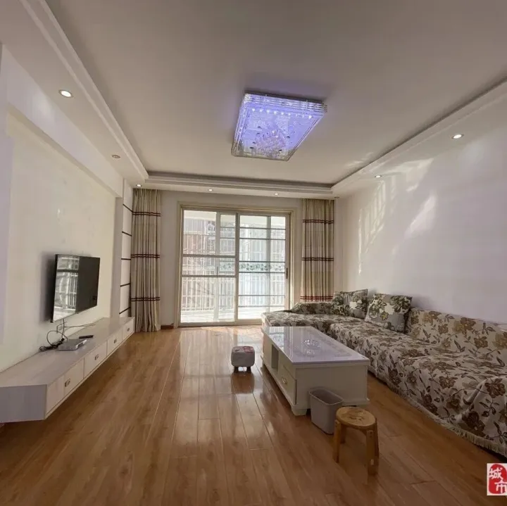 证满五，精装修，大悟锦绣华府3室2<em>厅</em>2<em>卫</em>41.6万拎包入住！