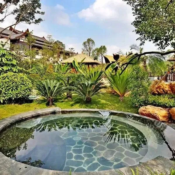 【清远熹乐谷景区X寒假、周末不加收】558元九熹山主题1房1厅+早餐+自助晚餐+大唐不夜山谷表演+凤凰温泉+悬空泳池+无动力乐园