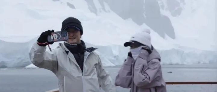 吴京在<em>南极</em>和导演郭帆视频通话，透露《流浪地球3》有<em>南极</em>的部分