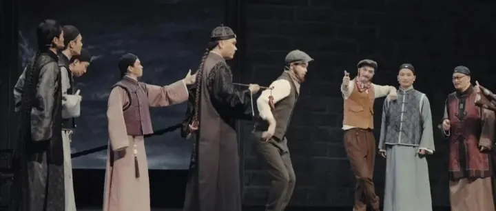 <em>宁波</em>演艺集团的一场“出港”实验