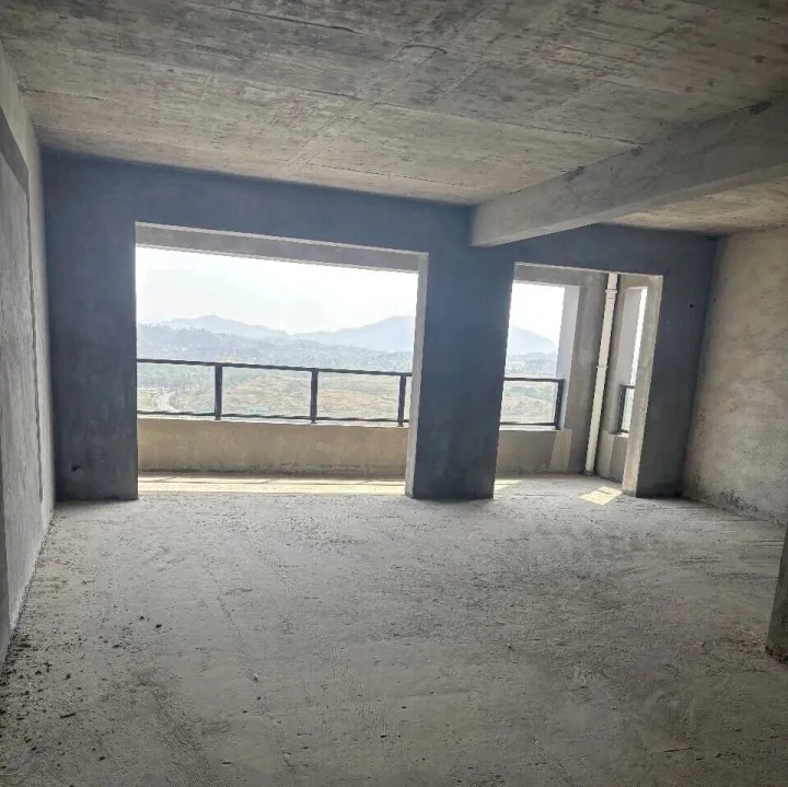 大悟门户壹号山河院子一手工抵湖景房3室2厅1卫32.3万