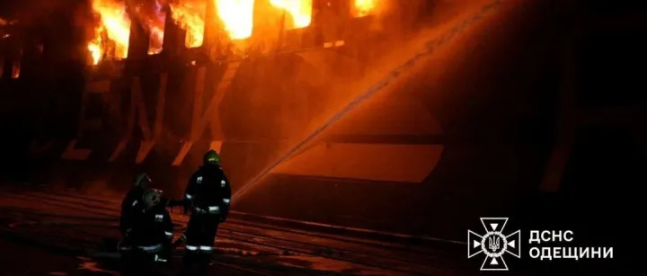 三艘商船遇袭受损，黑海航运风险大幅升级！