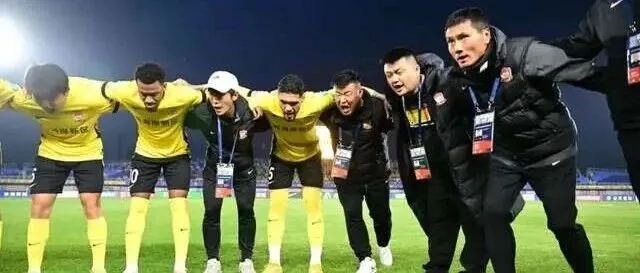 半个“小目标”，被他随手填进了中超的“窟窿”里