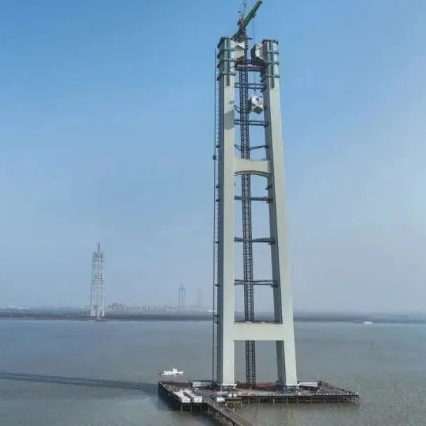 世界最大跨度桥梁索塔全部封顶！