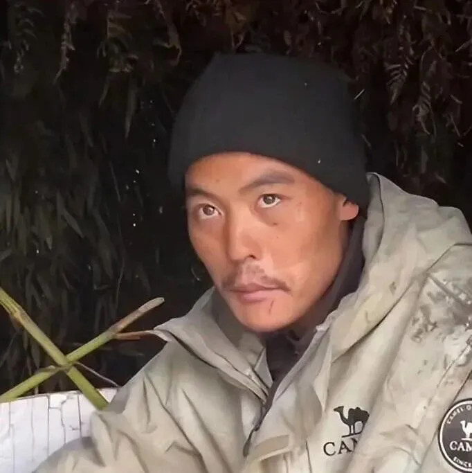 直播2小时净赚84万！刀疤哥拿出20万盖三层别墅，承认：不劳而获