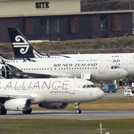 新西兰航空多<em>架</em>航班取消！太阳耀斑导致“关键软件漏洞”，全球数千<em>架</em><em>飞机</em>受影响！