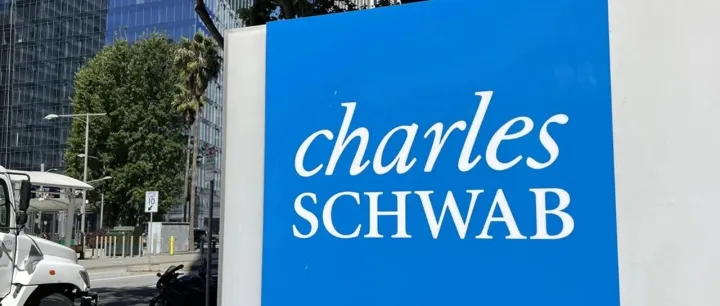 投资巨头嘉信理财计划2026年推出比特币和<em>以太</em><em>坊</em><em>交易</em>