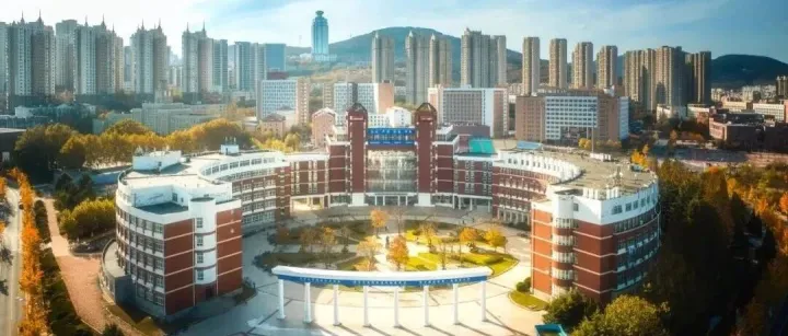 Dalian Maritime University - English Teacher