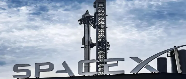 星际融资风暴！SpaceX拟以1.5万亿美元估值冲击史上最大IPO
