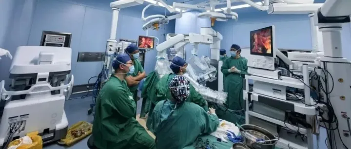 直肠癌怕开刀？自体血定位+机器人NOSES，精准保肛次日下床