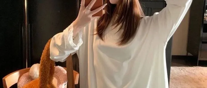 蕾丝打底<em>T</em><em>恤</em>