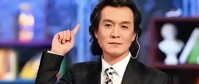 别再可怜李咏了！离世7年后医生揭秘离世真相，难怪选择葬身美国