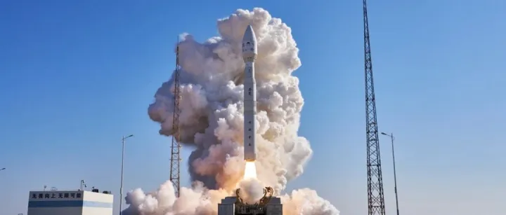 “阿拉伯813”卫星成功发射