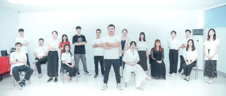 從負(fù)債累累到年出口4000萬(wàn)，“江門九妹”與她的膠帶外貿(mào)江湖