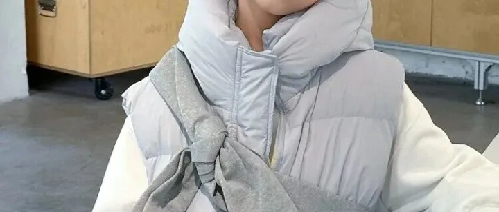 BFAG.<em>Profit</em> 连帽双领羽绒马甲