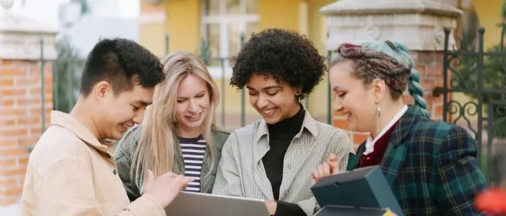 一周电商大事 | TikTok Shop美区欧区相继上调费用、亚马逊大规模拆分“变体评论”！