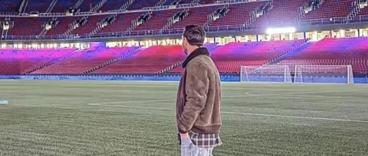 诺坎普的<em>午夜</em>，梅西归来