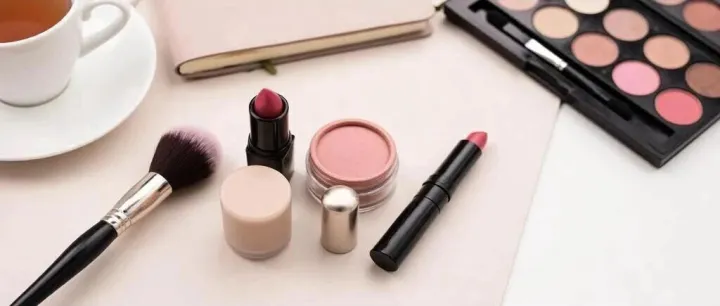 香港快车道，内地直达！红旗速运e特快带你飞！