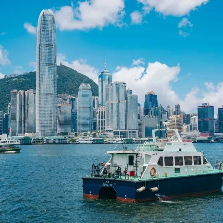 超级富豪和刚需客，都在抄底香港楼市