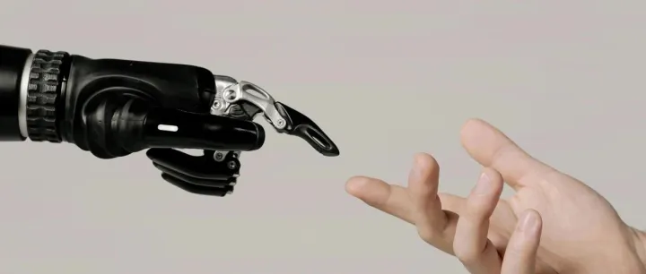 共迎AI变革：企业与管理者的进化之道