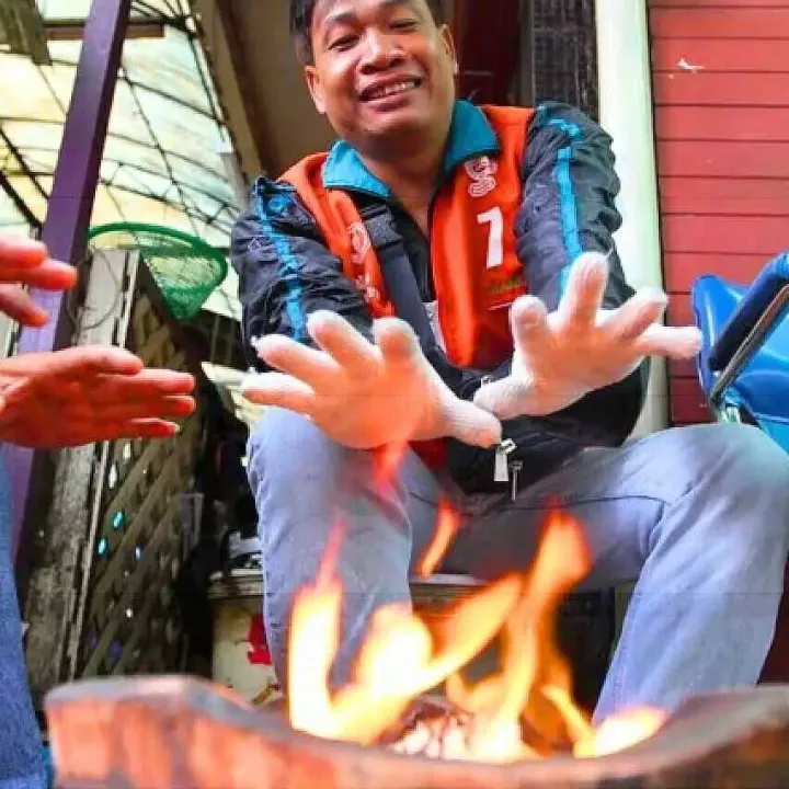 泰国遭遇新一轮寒流：北部降温，南部暴雨，海域风浪超3米