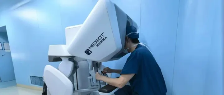 国产首例，跨越“珠峰”！图迈®辅助实施“胰十二指肠切除联合肠系膜上静脉切除人工血管重建术”