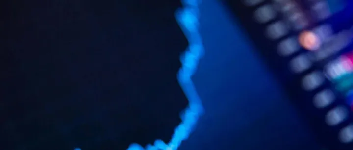 人民币，大涨！