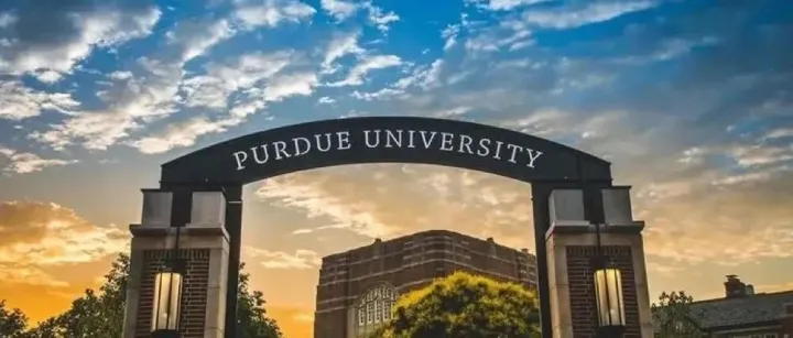 普渡大学被曝“变相封杀”中国研究生——华裔校长背刺？