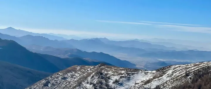 高高山顶立，深深海底行