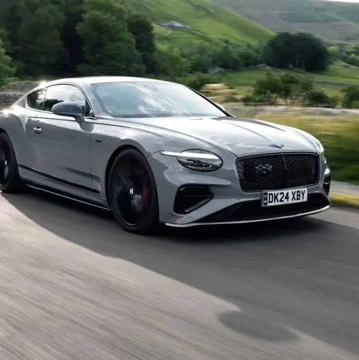 【行业新闻】宾利为多款车型推出全新碳纤维外观套件