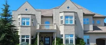 找老公“越老越好”？华女为爱为房产嫁给白人老头，结果....