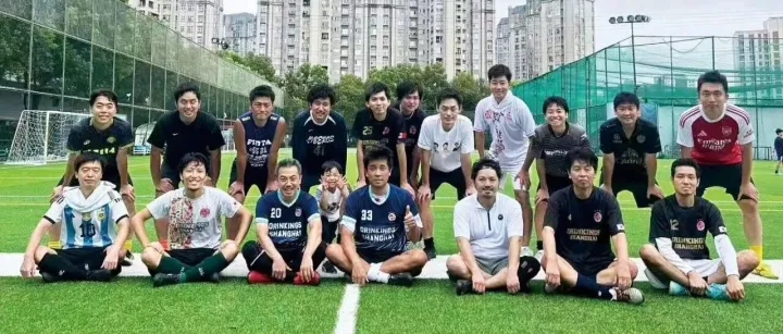 【読者の広場】上海ドリンキングス　誰でも歓迎！笑いのサッカー部