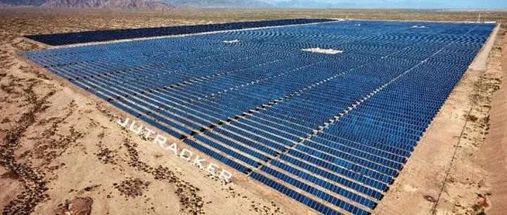 聚之义跟踪技术：让每一块光伏板都 “追着太阳跑”