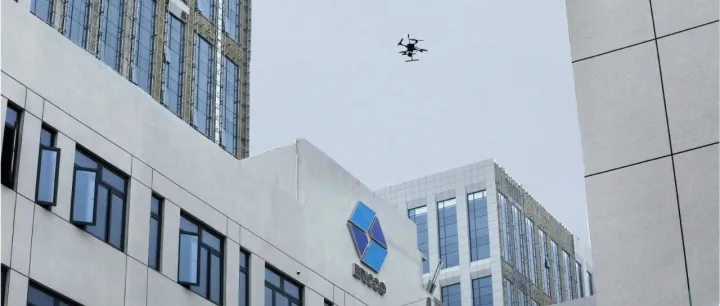 破空驭风，智领未来 --我司研发的5KG物流配送无人机展示飞行！