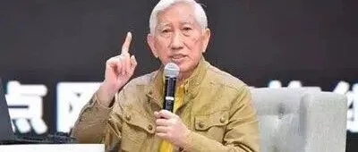 清华教授柳冠中再次语出惊人，厉声质问：“无人飞机、无人驾驶、无人商店、无人酒店、无人银行，人去哪儿了？科技没有人，还要人干嘛？”