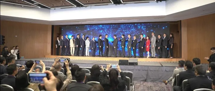 【重溫璀璨<em>時</em>刻】香港寬頻25周年慶<em>典</em>圓滿舉行 共創數字新篇章