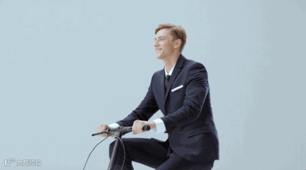 编辑区添加图片模板,点击图片区域可以更换图片。