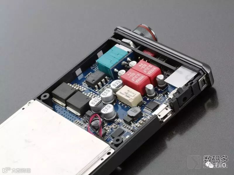 FiiO 飞傲 A5 便携式耳机放大器-拆解