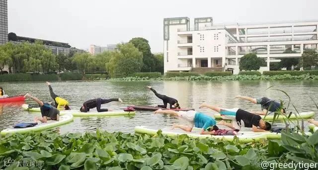 水上瑜伽3.jpg