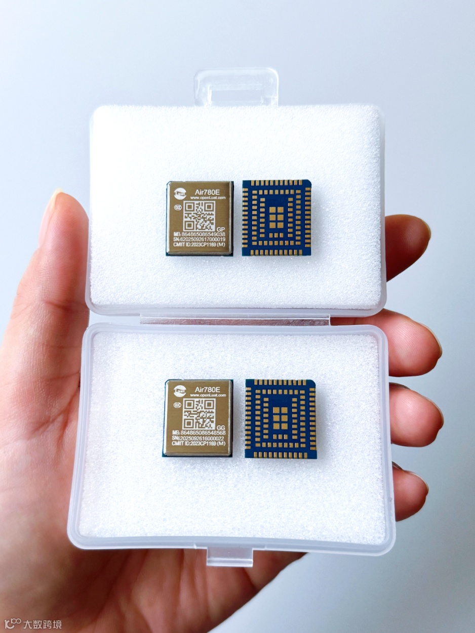 01 手持Air780EGP Air780EGG模组 251013 3402.png